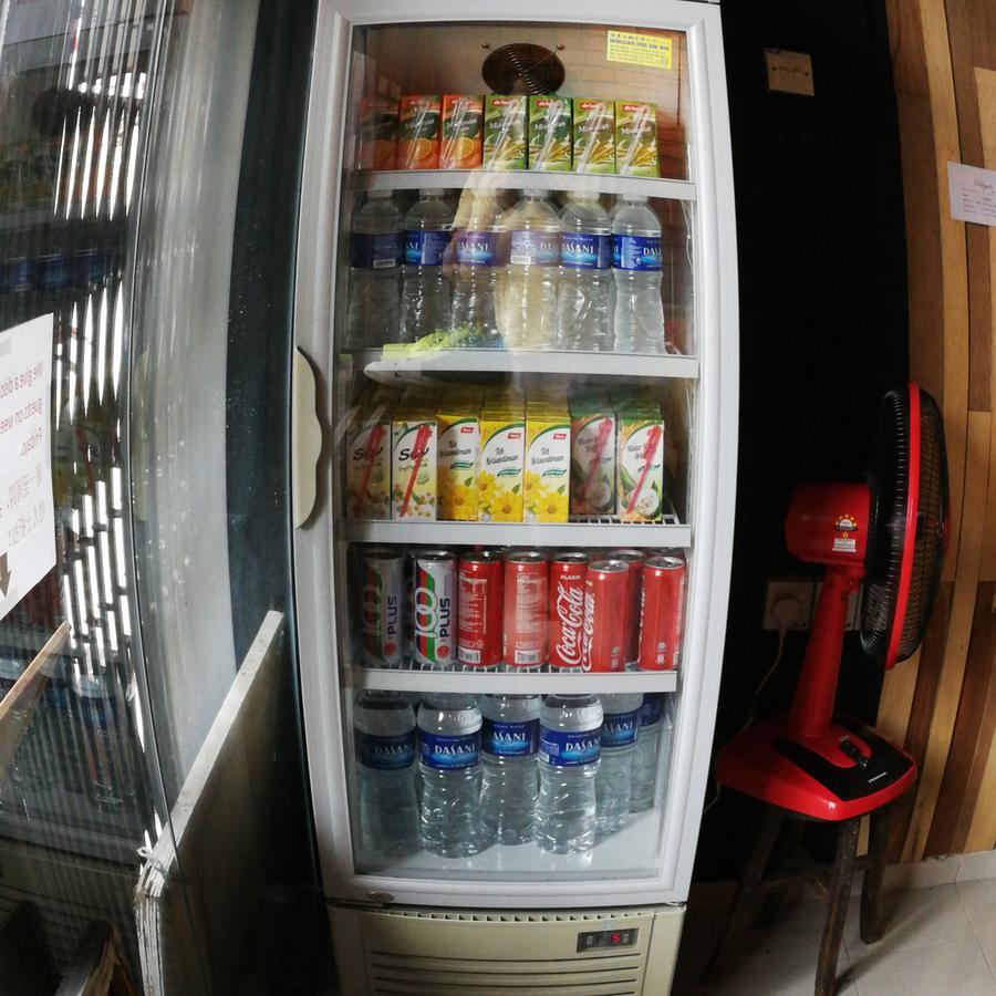 Monkey Motel Cafe Malacca Екстериор снимка