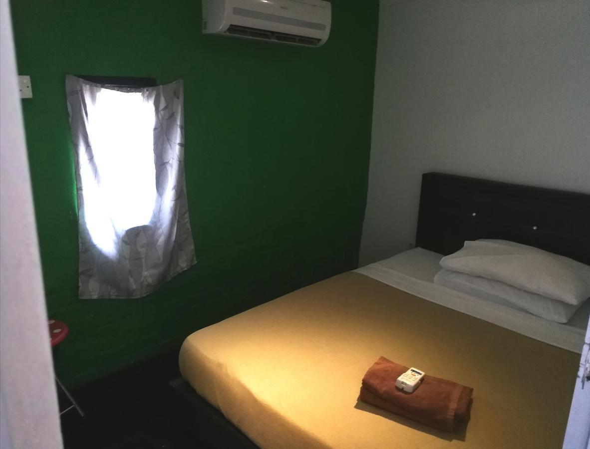 Monkey Motel Cafe Malacca Екстериор снимка