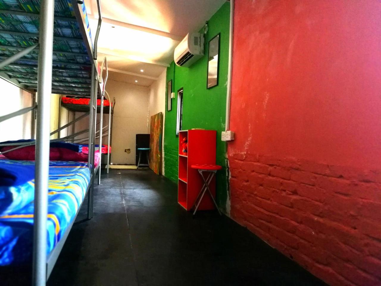 Monkey Motel Cafe Malacca Екстериор снимка