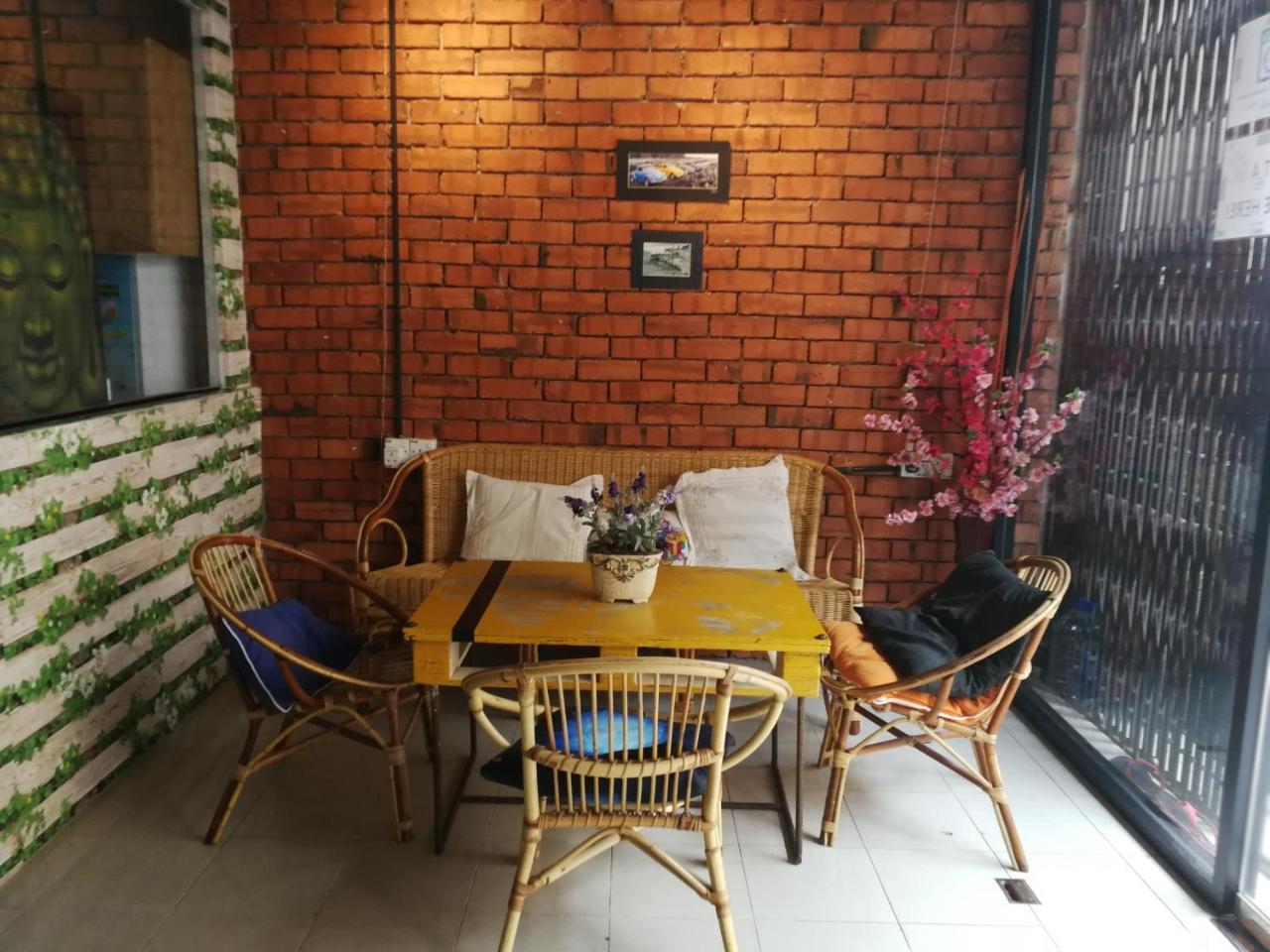 Monkey Motel Cafe Malacca Екстериор снимка